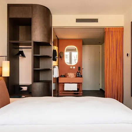 Hotel Schani City